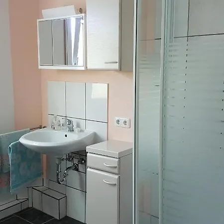 Monteur - Ferienwohnung - Marburg-biedenkopf - Steffenberg - Erdgeschoss Mit Balkon *